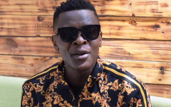 The Anti-corruption court has ordered singer Jose Chameleone to report to court and explain himself over a car with a South Sudan number plate.