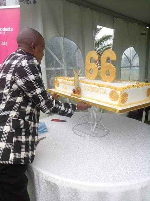 Kenneth Nsibambi of Kenbake Events baked the Kabaka's 66th birthday cake some say was shaped like a coffin, something they consider a bad omen in light of the king's sickness. 
