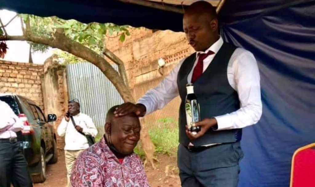 Kato Lubwama Takes His Problems To Pastor Bujjingo Pockets Brown 