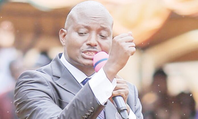 DOES SHE SLEEP WITH YOU? Angry Pastor Bujjingo Tells Off 'Ducks' Who Claimed He Denied Being Introduced by Suzan Makula