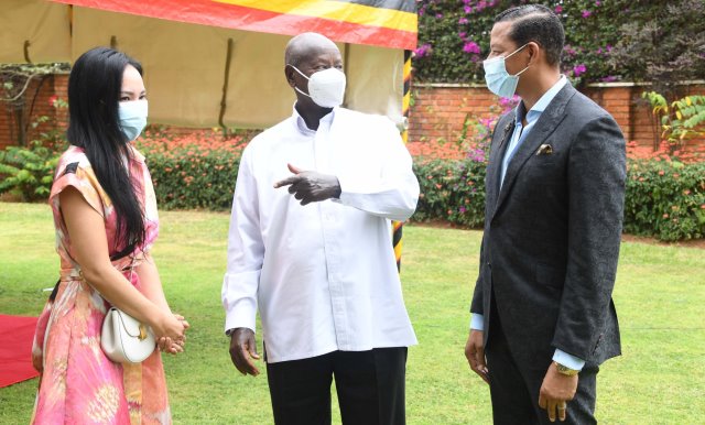 IT'S ANOTHER KIWAANI THAT WILL END IN TEARS: Ugandans Tell Off Museveni for Buying American Actor Howard Terrence's Confusing Hydrogen Technology Proposal to Secure Uganda